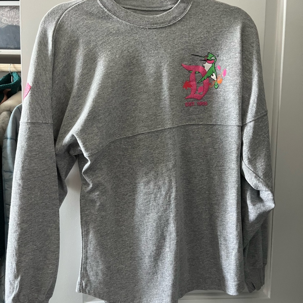 Disneyland spirit jersey animal print size XS